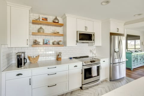 Kitchen | 1st Floor | Dishware & Flatware | Cooking Basics