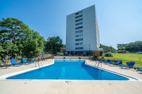 Common Area Pool W/ the Best Views of the Lake