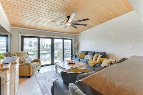 Destin Vacation Rental | 3BR | 2BA | 1,752 Sq Ft | 1 Step to Enter