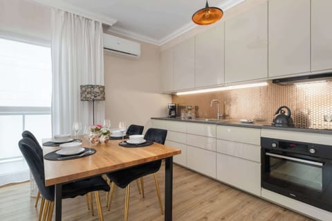 The fully equipped kitchenette includes everything you need for a home-cooked meal.