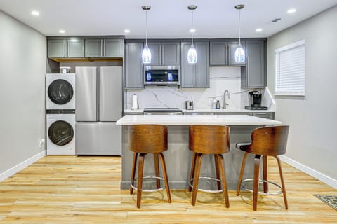 Kitchen | Keurig Coffee Maker | Dishwasher | Blender | Toaster