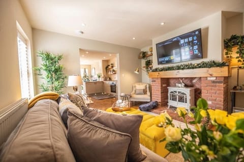 Living Room / Lounge