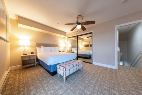 Unit with comfortable bed