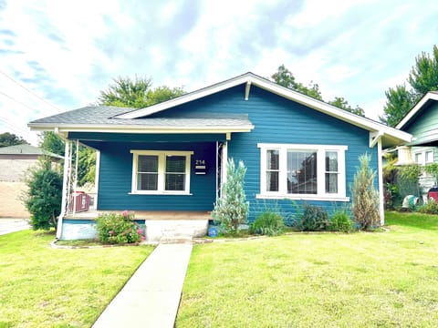 The Cozy Blue Bungalo