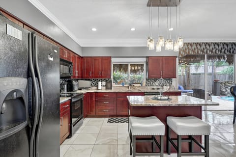 A fully-equipped kitchen makes meal prep a breeze