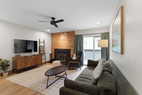 Mountainside #152, Building H