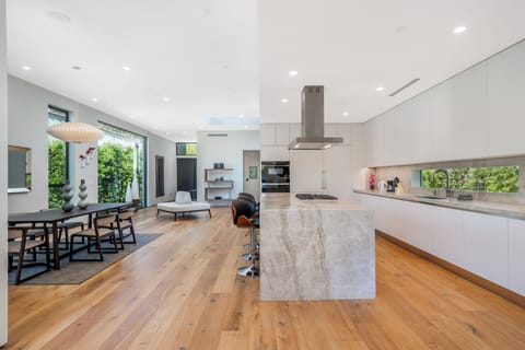 Villa Stella by LuxJB. Gated, new, triplex villa, designed for large families.