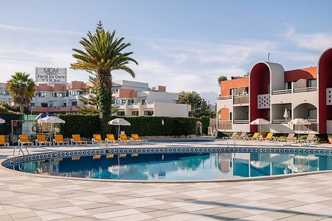 Outdoor swimming pool