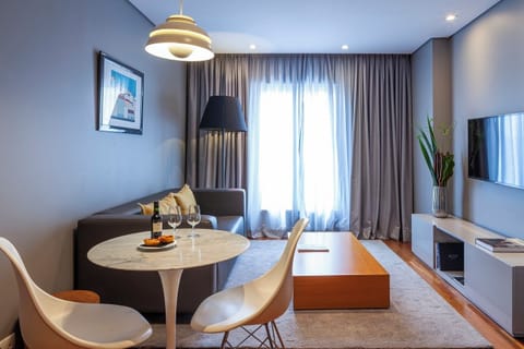 Relax on the sofa and enjoy soft light all afternoon.