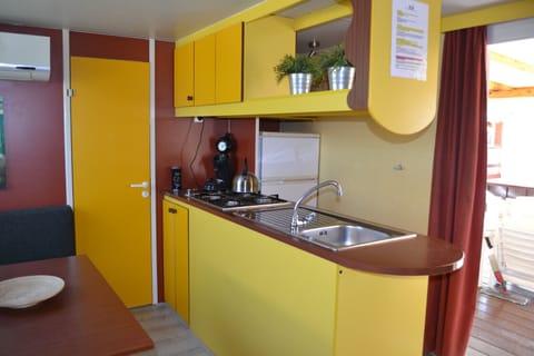 Camping Paradiso - Aranciona 7 - Kitchen