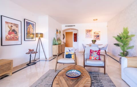 Living & dining area