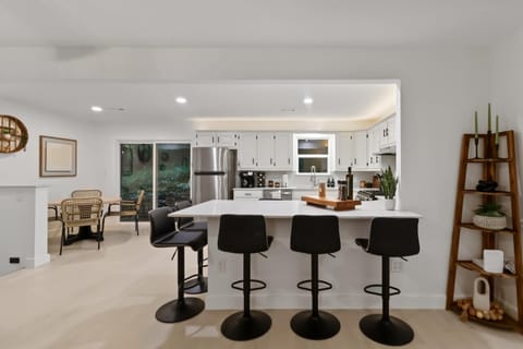Kitchen island seating