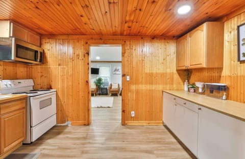 Main Level Kitchen #2 | Refrigerator | Keurig | Stove/Oven