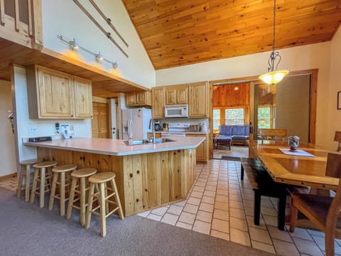 Devil Track 211 features a fully equipped kitchen