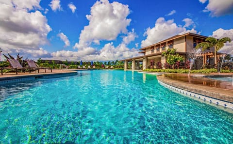Fabulous pool area and clubhouse onsite!
