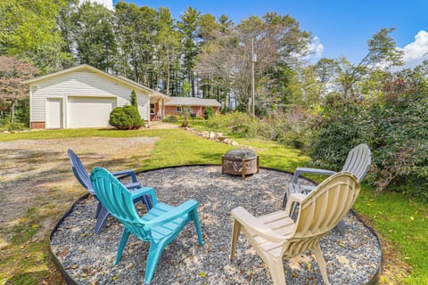 Laurel Springs Vacation Rental | 4BR | 3BA | Steps to Enter | 2,264 Sq Ft