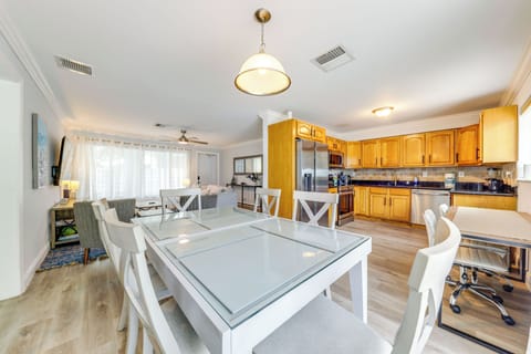 Kitchen & Dining Area | Dishware & Flatware