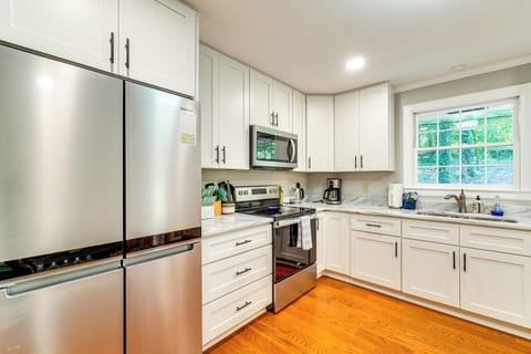 Kitchen | Cooking Basics | Dishwasher | Drip Coffee Maker | Toaster