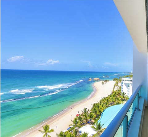 Your Morning View – Open the curtains and let the Caribbean ocean welcome you with its calm waves and endless blue horizon.
