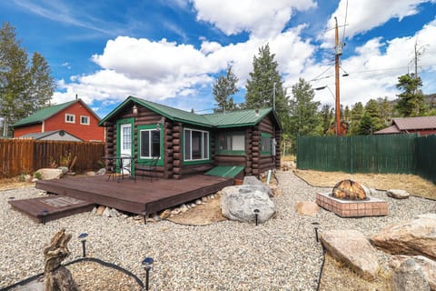 Exterior of Cabin & Fire Pit