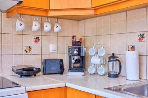 Coffee machine, toaster, and modern appliances for an effortless stay