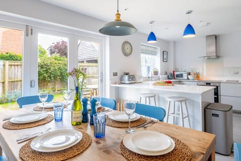 Ash Cottage, Brancaster: Coastal comfort