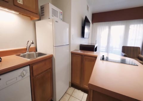 Kitchen. Exact unit will be assigned upon arrival. Views, colors, and decor may vary.