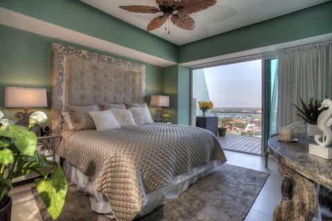 Master King Size Bed