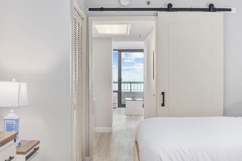 Sliding door for privacy 
