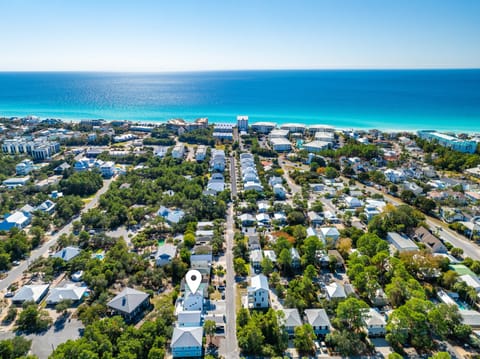 Welcome to "Ocean Breeze" off 30A in Blue Mountain Beach.