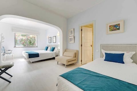 Room 1 with Single beds