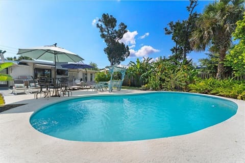 Private pool & Tiki Bar -your St. Augustine group retreat