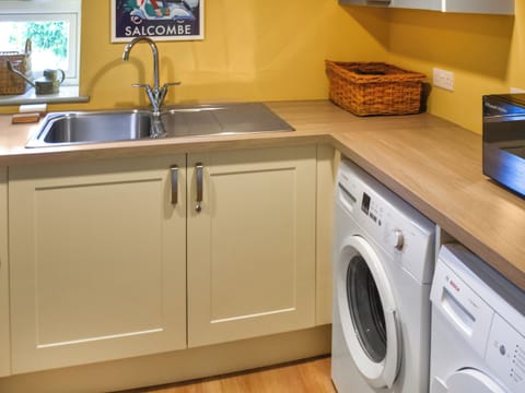 Utility room | Green Farm Cottage, Redgrave