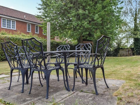 Sitting-out-area | Lanes Farm, Eakring