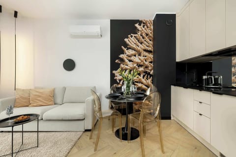 Unwind on the comfortable sofa that can be converted into double bed.