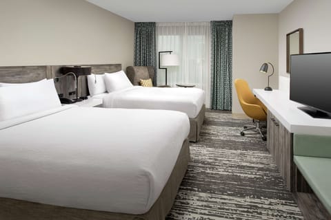 Comfortable Unit with 2 Queen size Beds, Exact unit will be assigned upon arrival. Views, colors and decor may vary