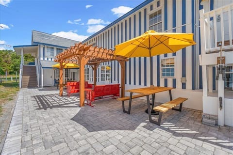 Outdoor Seating