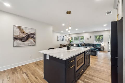 New full Kitchen w/ island, stainless-steel appliances, wine cooler