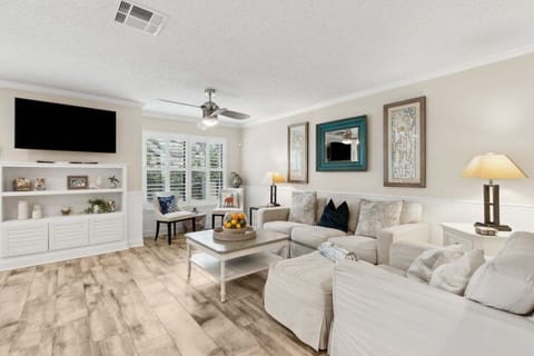 Pet-Friendly Poolside Paradise