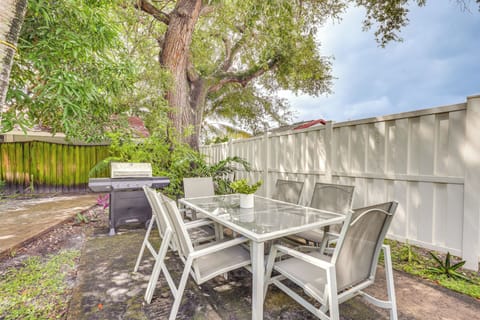 Backyard | Gas Grill | Cornhole