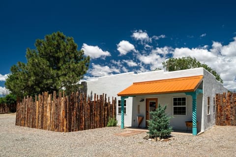 Luxx20Lodge20Front202