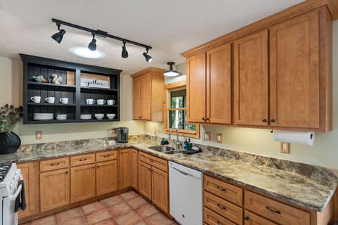 Fully Equipped & Charming! 🌿 Enjoy a kitchen designed for comfort and ease.