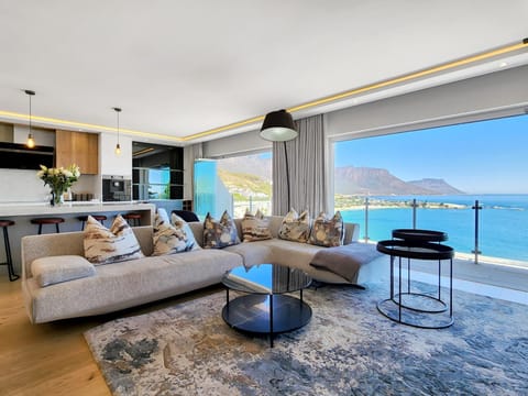 Clifton Luxury Ocean & Mountain View Apartment (36561)