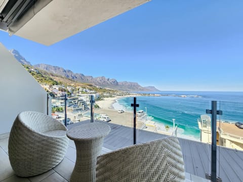 Clifton Luxury Ocean & Mountain View Apartment (30490)