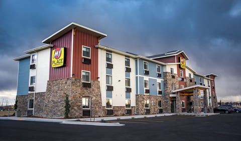 Pull in easily and enjoy convenient, straightforward hotel access.