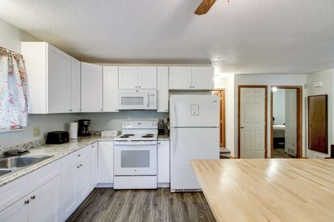 Kitchen | Cooking Basics | Main Floor