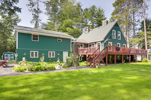 Conover Vacation Rental | 5BR | 3BA | 3,600 Sq Ft | Stairs Required