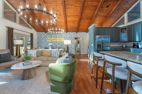 Room to roam, space to gather—our open-concept layout makes vacation living feel free, flowing, and fabulous.