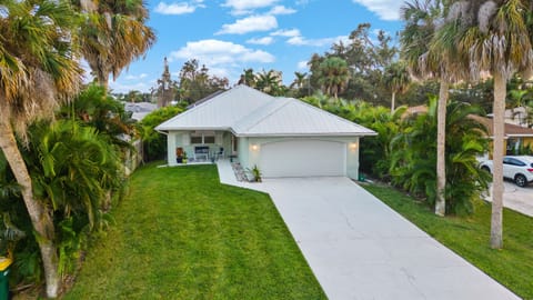 Peaceful getaway set back off the street