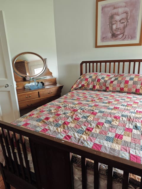 Bed and bedside unit